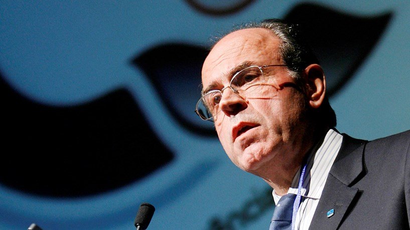 Façamos aos outros o que queremos que nos façam a nós